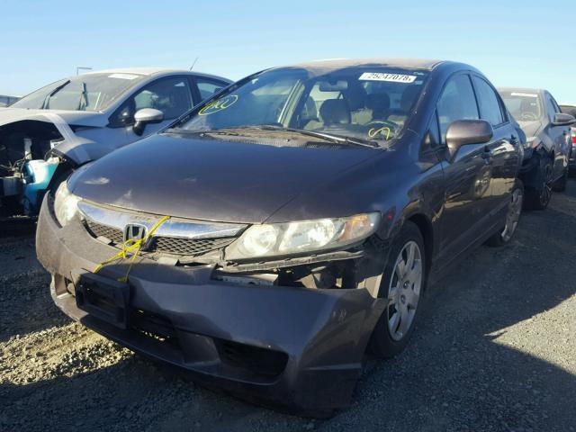 19XFA1F52AE047085 - 2010 HONDA CIVIC LX GRAY photo 2