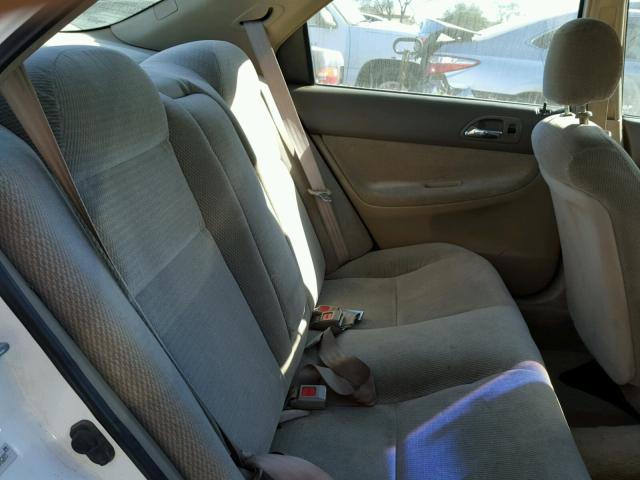 1HGCD5632VA208285 - 1997 HONDA ACCORD LX WHITE photo 6