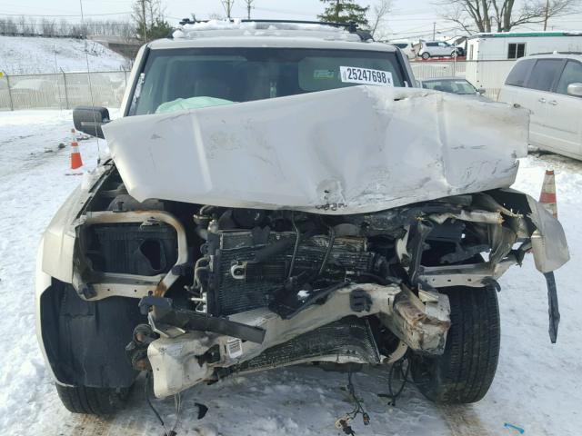 1J8HG48P07C545754 - 2007 JEEP COMMANDER BEIGE photo 9