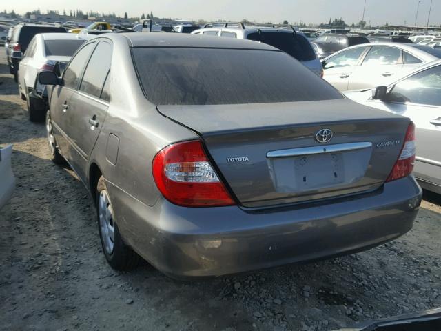 4T1BE32K93U647581 - 2003 TOYOTA CAMRY LE CHARCOAL photo 3