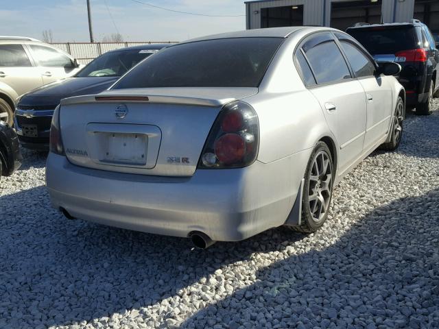 1N4BL11D45C316388 - 2005 NISSAN ALTIMA SE SILVER photo 4