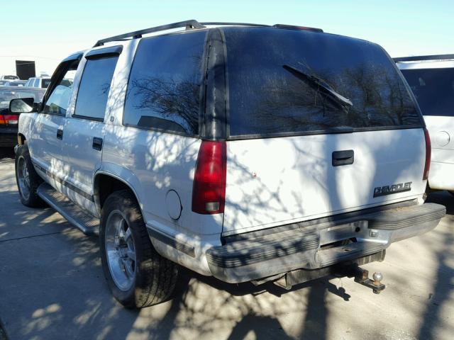 1GNEK13R7XJ377579 - 1999 CHEVROLET TAHOE K150 WHITE photo 3