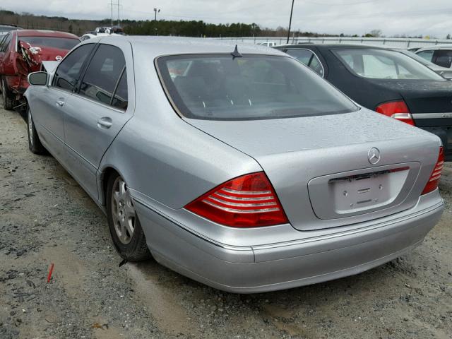 WDBNG75J7YA117963 - 2000 MERCEDES-BENZ S 500 SILVER photo 3