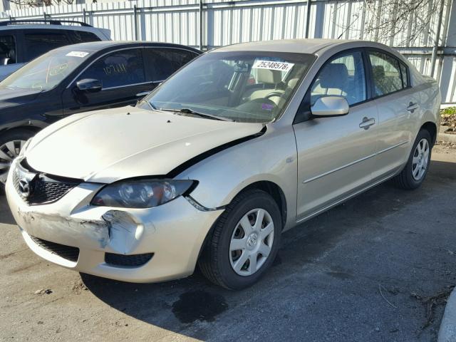 JM1BK12G461504010 - 2006 MAZDA 3 I TAN photo 2