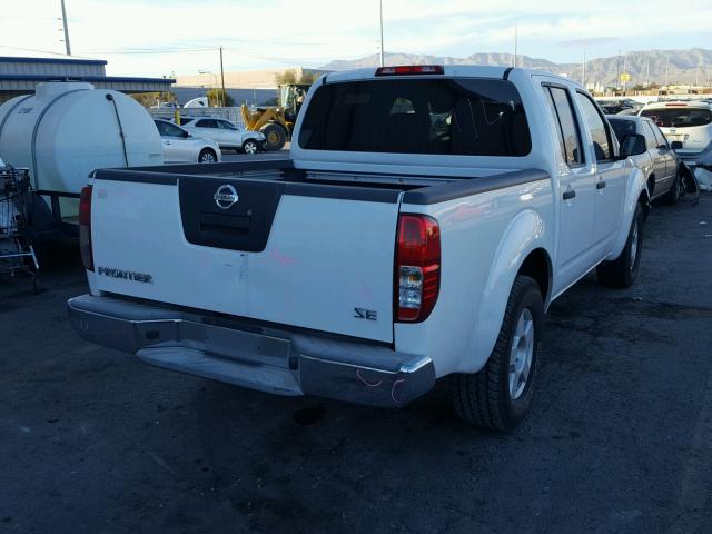 1N6AD07U07C401085 - 2007 NISSAN FRONTIER C WHITE photo 4