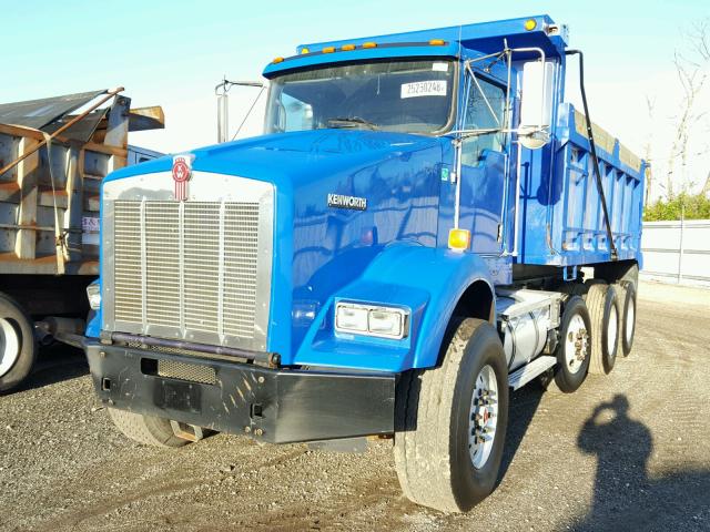 1XKDAP8X4EJ409052 - 2014 KENWORTH CONSTRUCTI BLUE photo 2