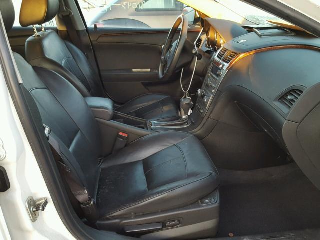 1G1ZE5E73BF130911 - 2011 CHEVROLET MALIBU LTZ თეთრი ფოტო 5