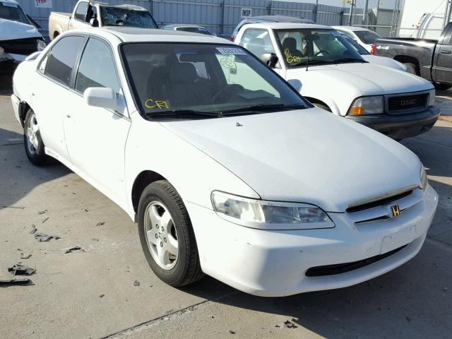 1HGCG1653WA064135 - 1998 HONDA ACCORD EX WHITE photo 1