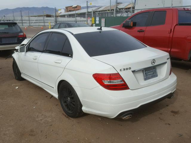 WDDGF8BB7CA663337 - 2012 MERCEDES-BENZ C 300 4MAT WHITE photo 3