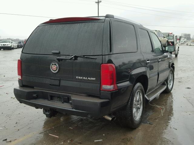 1GYEK63N55R163556 - 2005 CADILLAC ESCALADE L BLACK photo 4