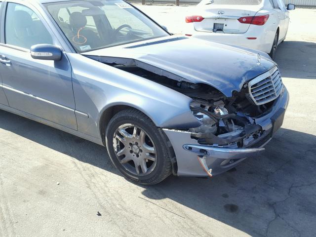 WDBUF65J65A727647 - 2005 MERCEDES-BENZ E 320 BLUE photo 9