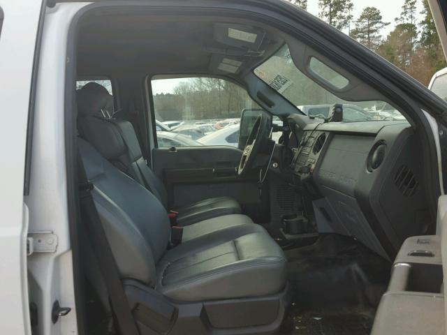 1FT7W2AT0CEA05157 - 2012 FORD F250 SUPER WHITE photo 5