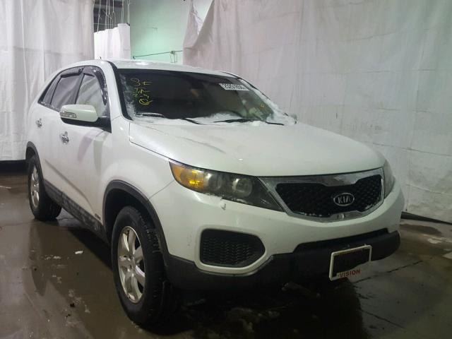 5XYKTCA10BG015152 - 2011 KIA SORENTO BA WHITE photo 1