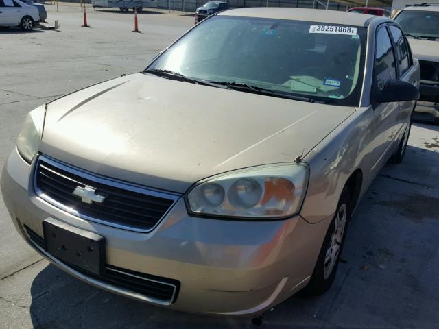 1G1ZS58F47F315648 - 2007 CHEVROLET MALIBU LS GOLD photo 2