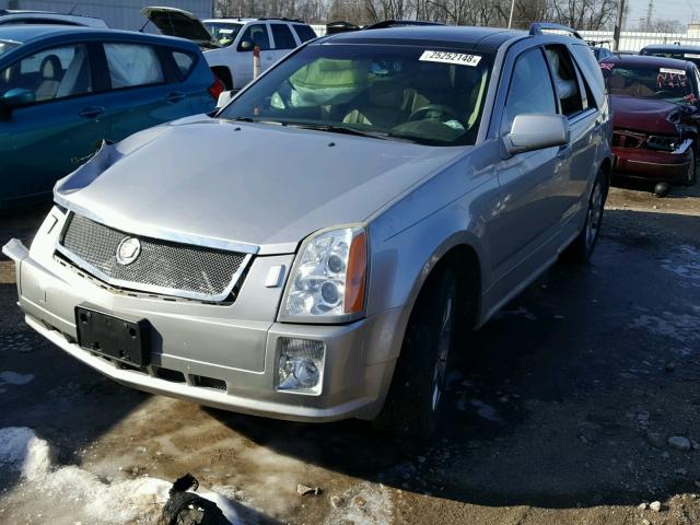 1GYEE63A880104403 - 2008 CADILLAC SRX SILVER photo 2