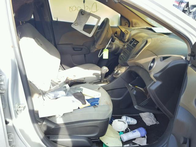 1G1JA5SH3G4107217 - 2016 CHEVROLET SONIC LS 银色 照片 5