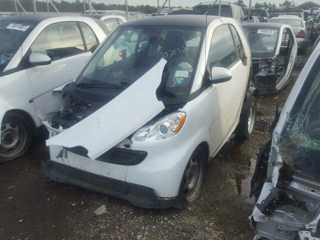 WMEEJ3BA8FK797011 - 2015 SMART FORTWO WHITE photo 2