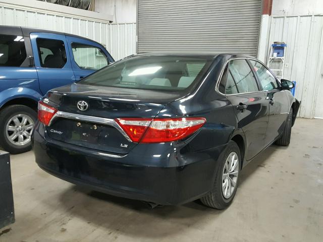 4T1BF1FK7FU086359 - 2015 TOYOTA CAMRY LE BLUE photo 4