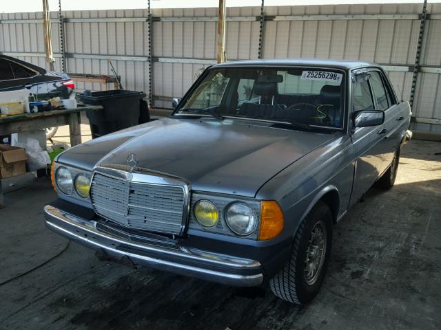 WDBAB23A5DB374708 - 1983 MERCEDES-BENZ 240 D BLUE photo 2