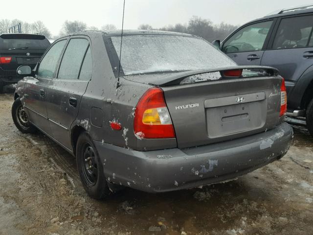 KMHCG45CX2U381477 - 2002 HYUNDAI ACCENT GL GRAY photo 3