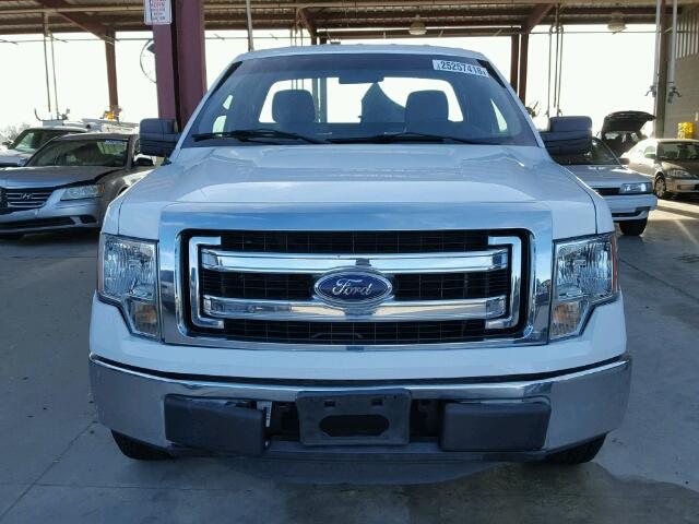 1FTNF1CF3EKE28067 - 2014 FORD F150 WHITE photo 9