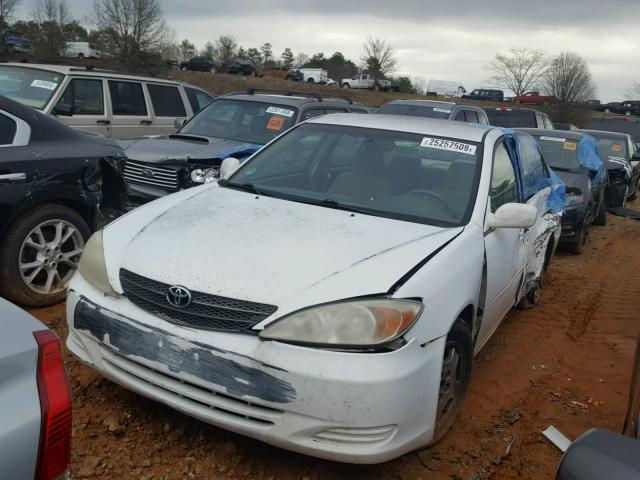 4T1BF32K43U047368 - 2003 TOYOTA CAMRY LE WHITE photo 2