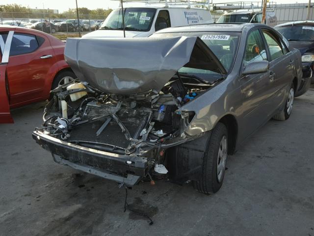 4T1BE32K34U852203 - 2004 TOYOTA CAMRY LE GRAY photo 2