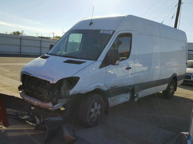 WD0PE845875166582 - 2007 DODGE SPRINTER 2 WHITE photo 2