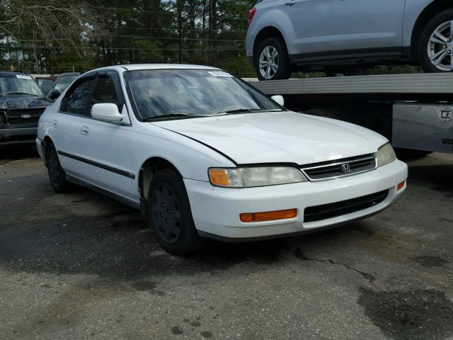 1HGCD5531VA132463 - 1997 HONDA ACCORD LX WHITE photo 1