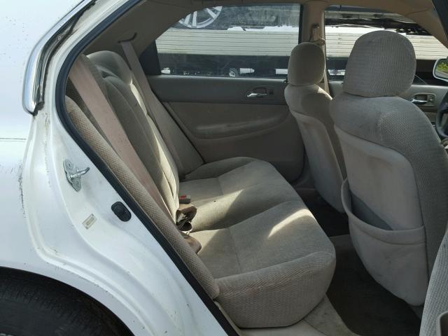 1HGCD5531VA132463 - 1997 HONDA ACCORD LX WHITE photo 6