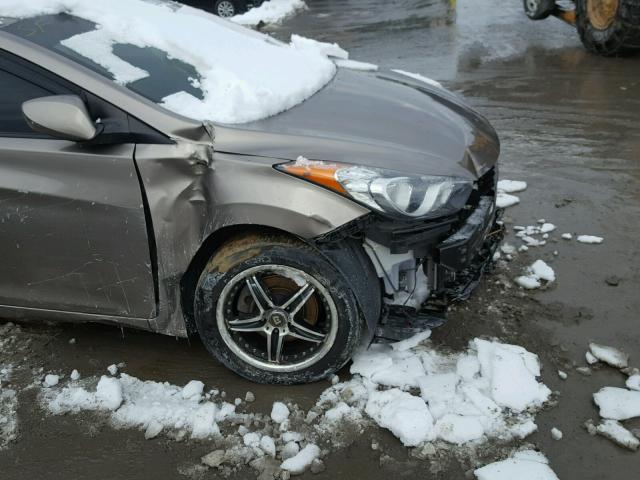 5NPDH4AE0CH096926 - 2012 HYUNDAI ELANTRA GL TAN photo 9