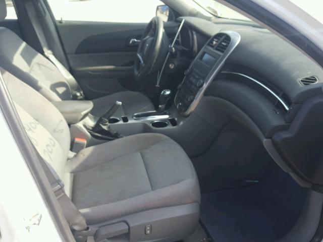 1G11B5SL1EF270015 - 2014 CHEVROLET MALIBU LS თეთრი ფოტო 5