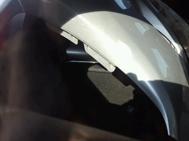 JTKJF5C74B3021503 - 2011 TOYOTA SCION TC 银色 照片 6