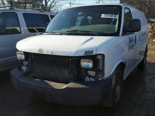 1GCGG25V751112807 - 2005 CHEVROLET EXPRESS G2 WHITE photo 2