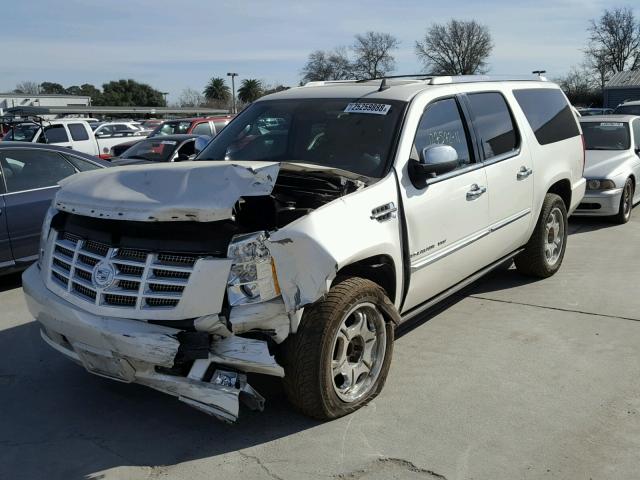 1GYS4JEF9BR241449 - 2011 CADILLAC ESCALADE E WHITE photo 2