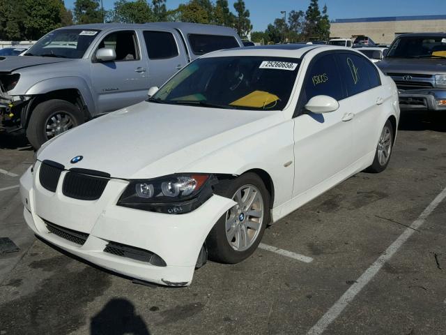 WBAVC53567FZ74345 - 2007 BMW 328 I SULE WHITE photo 2