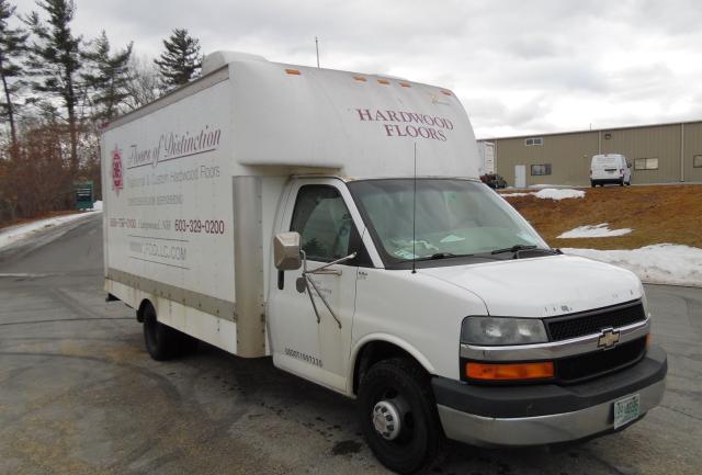 1GBJG31U251126143 - 2005 CHEVROLET EXPRESS G3 WHITE photo 1