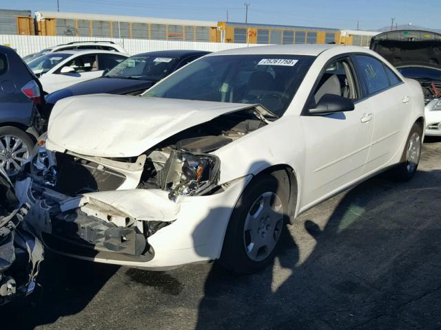 1G2ZG528454128345 - 2005 PONTIAC G6 WHITE photo 2