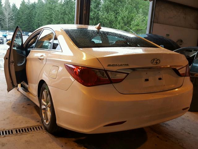 5NPEB4AC6BH046387 - 2011 HYUNDAI SONATA GLS WHITE photo 3