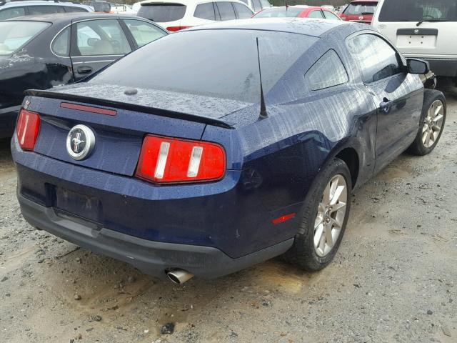 1ZVBP8AN7A5146104 - 2010 FORD MUSTANG BLUE photo 4