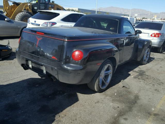 1GCES14H85B115169 - 2005 CHEVROLET SSR 黑色 照片 4