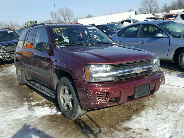 1GNDT13SX52206974 - 2005 CHEVROLET TRAILBLAZE MAROON photo 1