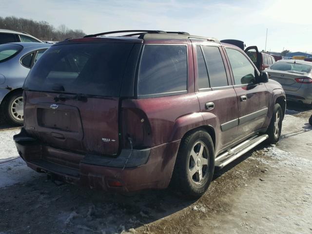 1GNDT13SX52206974 - 2005 CHEVROLET TRAILBLAZE MAROON photo 4