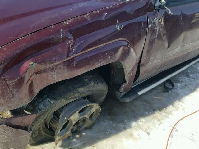 1GNDT13SX52206974 - 2005 CHEVROLET TRAILBLAZE MAROON photo 9