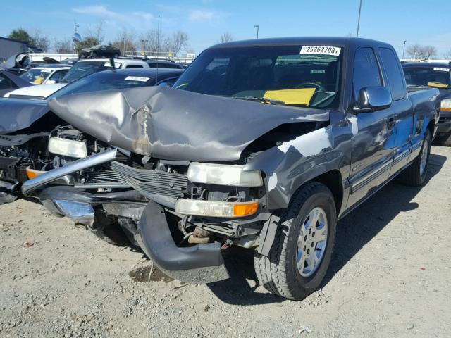 2GCEC19V311363044 - 2001 CHEVROLET SILVERADO GRAY photo 2