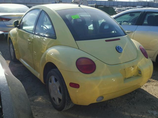 3VWCA21C4YM405850 - 2000 VOLKSWAGEN NEW BEETLE YELLOW photo 3