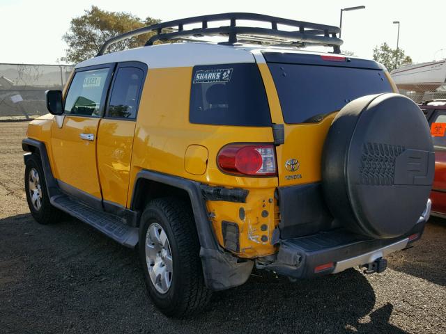 JTEBU11F470071939 - 2007 TOYOTA FJ CRUISER YELLOW photo 3