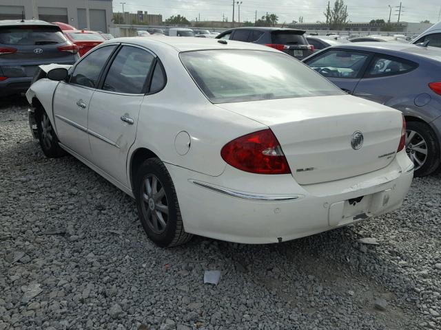 2G4WD582981340812 - 2008 BUICK LACROSSE C WHITE photo 3