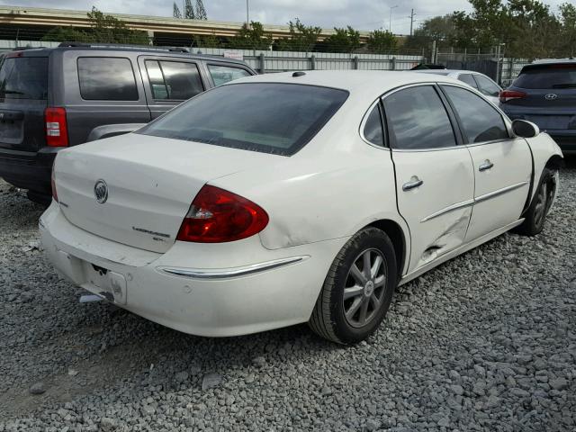 2G4WD582981340812 - 2008 BUICK LACROSSE C WHITE photo 4