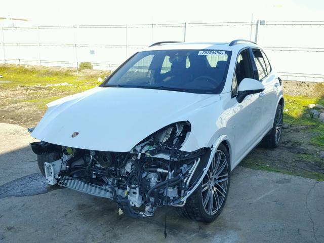 WP1AE2A22HLA69346 - 2017 PORSCHE CAYENNE SE WHITE photo 2